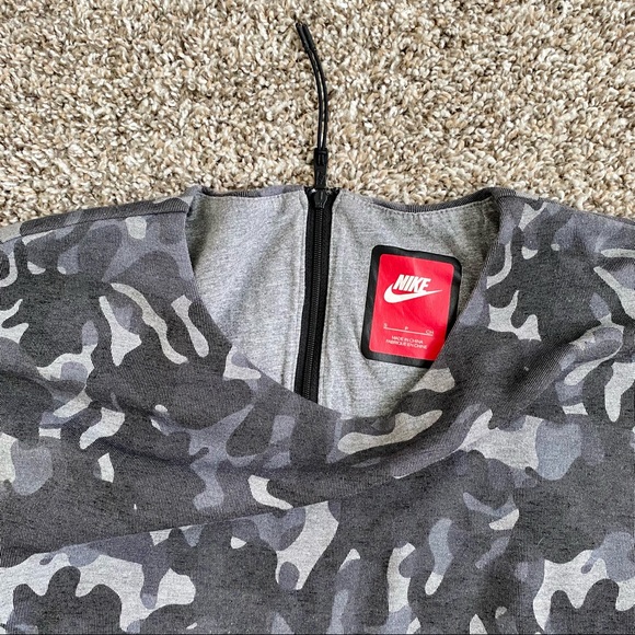 NIKE TECH CAMO SWEATSHIRT - Picture 3 of 6